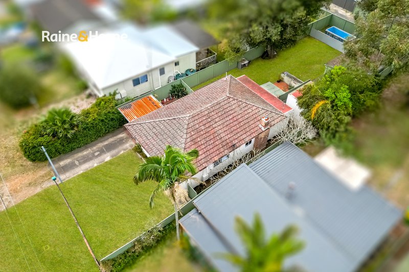 Photo - 30 Collareen Street, Ettalong Beach NSW 2257 - Image 9