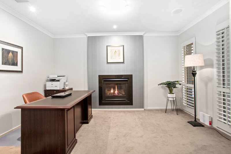 Photo - 30 Coogee Drive, Taylors Hill VIC 3037 - Image 17