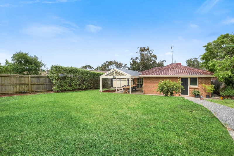 Photo - 30 Coolabah Grove, Berwick VIC 3806 - Image 15