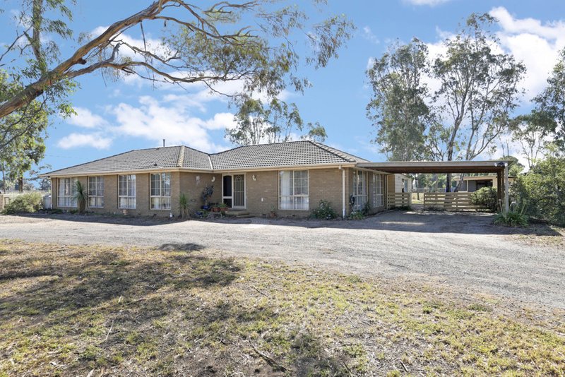 Photo - 30 Coonawarra Drive, Lara VIC 3212 - Image 2