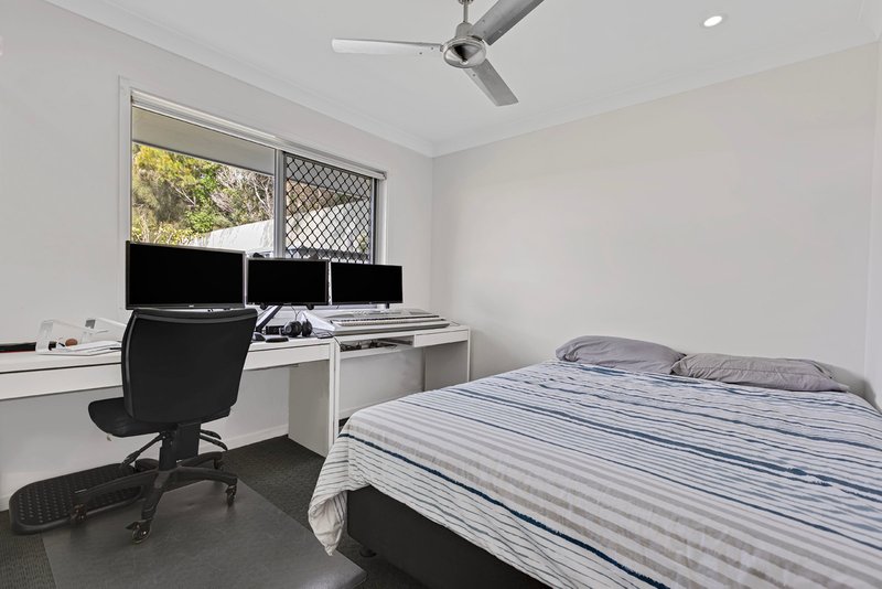 Photo - 30 Coonowrin Crescent, Mountain Creek QLD 4557 - Image 9