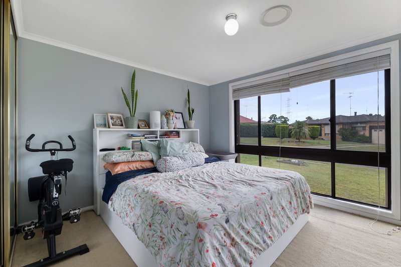 Photo - 30 Corio Drive, St Clair NSW 2759 - Image 6