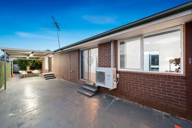 Photo - 30 Cotswold Crescent, Springvale South VIC 3172 - Image 17