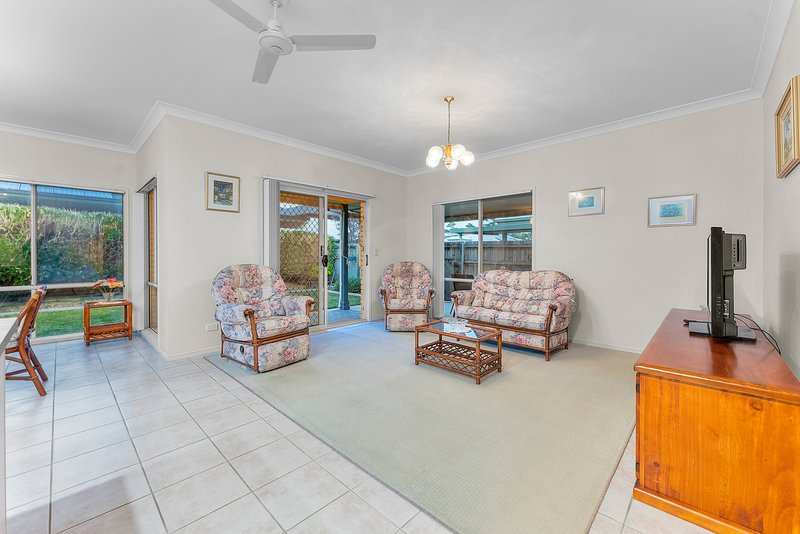 Photo - 30 Cottonwood Circuit, North Lakes QLD 4509 - Image 7