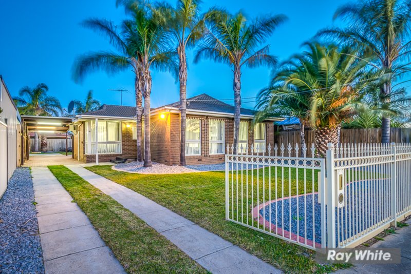 Photo - 30 Coventry Drive, Werribee VIC 3030 - Image 2