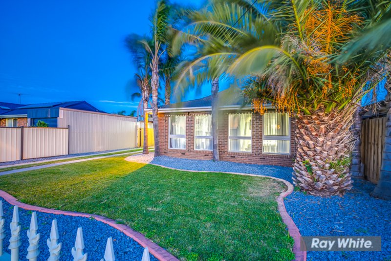 Photo - 30 Coventry Drive, Werribee VIC 3030 - Image 4