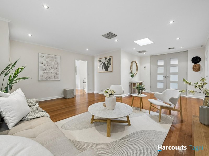 Photo - 30 Creighton Avenue, Morphett Vale SA 5162 - Image 2