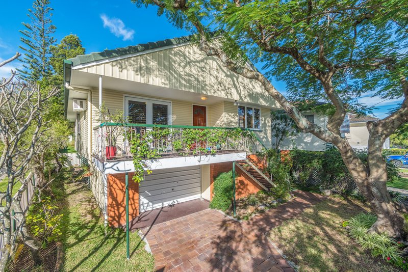 Photo - 30 Cross Street, Fairfield QLD 4103 - Image