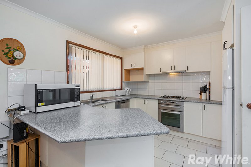 Photo - 30 Cunningham Drive, Mill Park VIC 3082 - Image 3