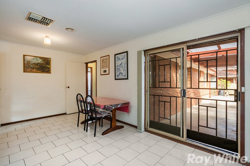 Photo - 30 Cunningham Drive, Mill Park VIC 3082 - Image 4