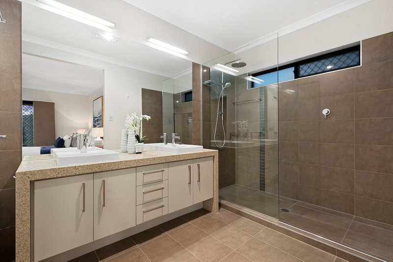 Photo - 30 Curlew Street, Upper Kedron QLD 4055 - Image 9