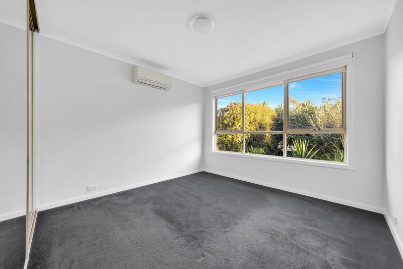 Photo - 30 Curtin Ave , Lalor VIC 3075 - Image 8