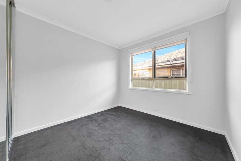 Photo - 30 Curtin Ave , Lalor VIC 3075 - Image 9