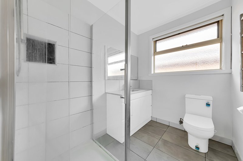 Photo - 30 Curtin Ave , Lalor VIC 3075 - Image 12