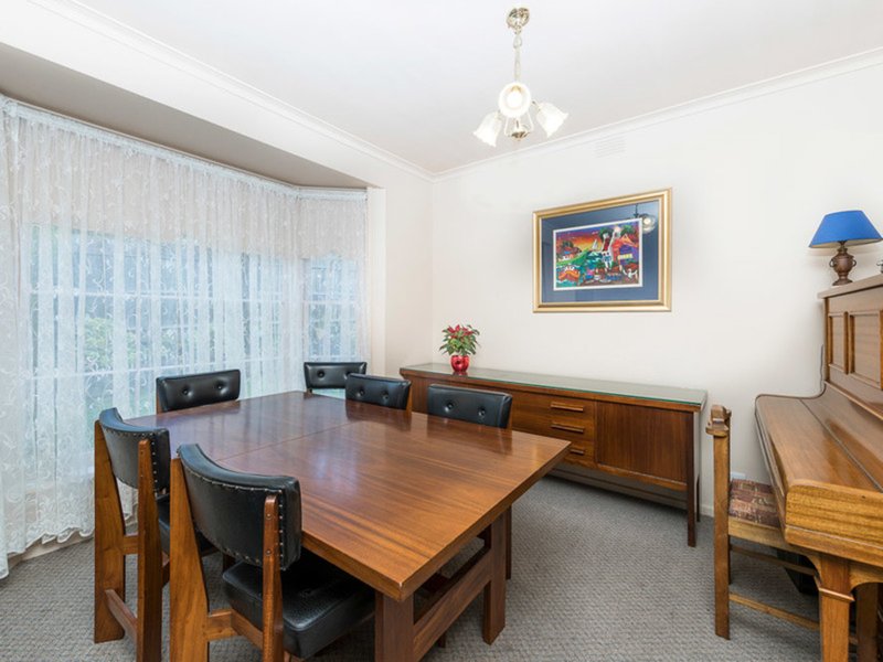 Photo - 30 Daphne Street, Doncaster East VIC 3109 - Image 5