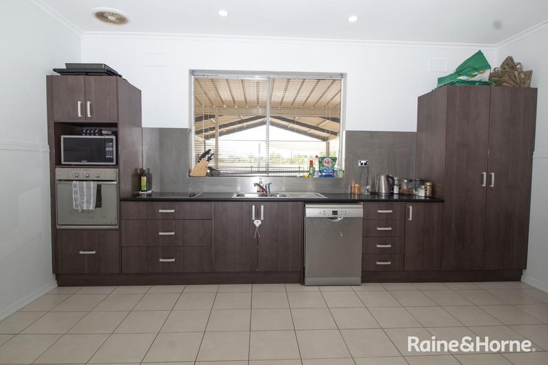 Photo - 30 Davenport Street, Port Augusta SA 5700 - Image 6