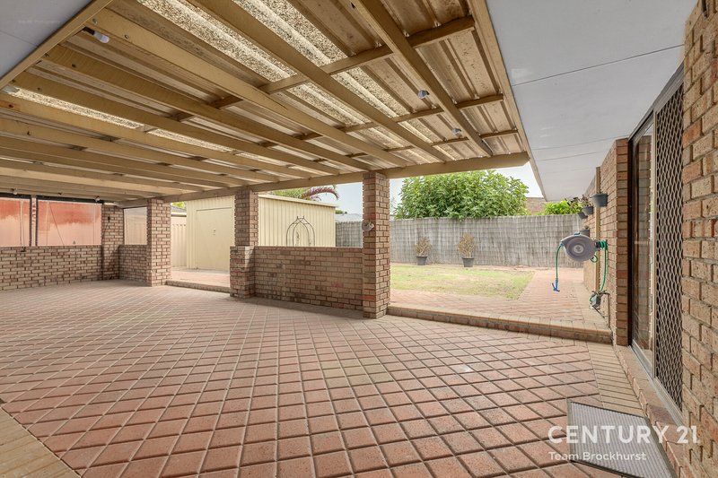 Photo - 30 Denham Way, Thornlie WA 6108 - Image 4