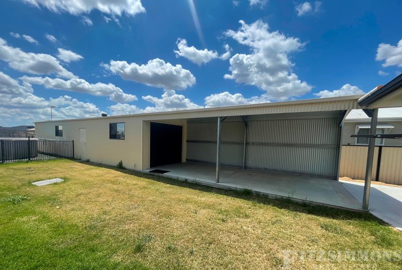 Photo - 30 Diggers Drive, Dalby QLD 4405 - Image 2