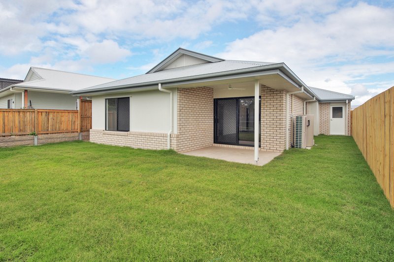 Photo - 30 Doran Circuit, Park Ridge QLD 4125 - Image 12