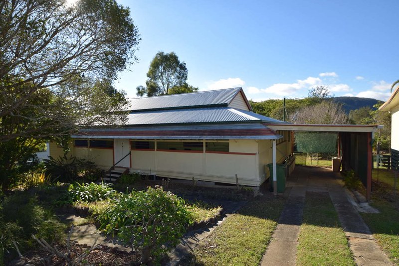 30 Down Street, Esk QLD 4312