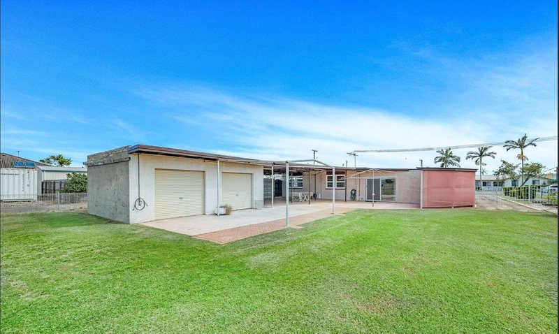 Photo - 30 Dunn Road, Avenell Heights QLD 4670 - Image 11