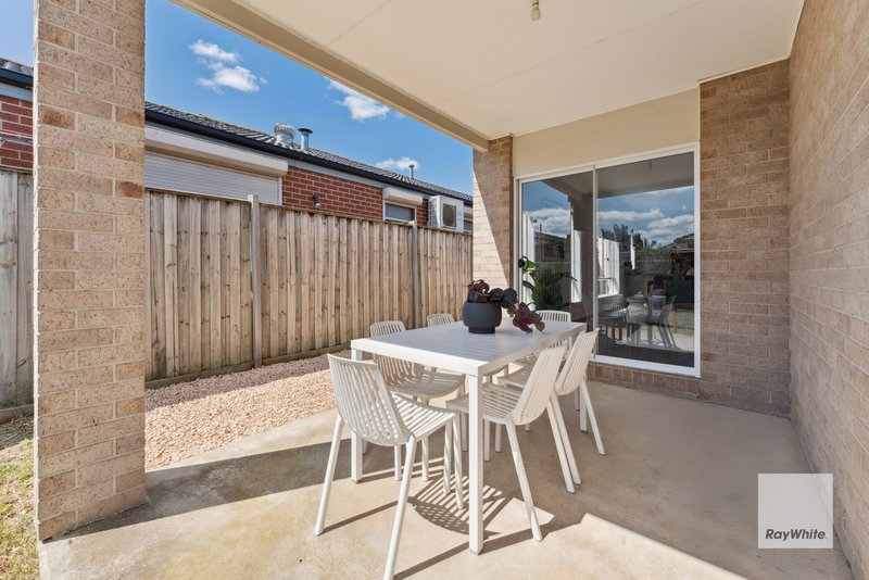 Photo - 30 Eagle Way, Deer Park VIC 3023 - Image 14