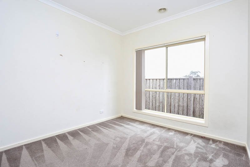 Photo - 30 Earlston Place, Craigieburn VIC 3064 - Image 8