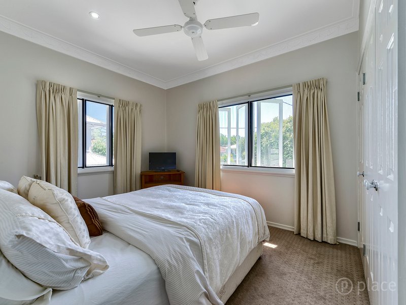 Photo - 30 Effingham Street, Tarragindi QLD 4121 - Image 9