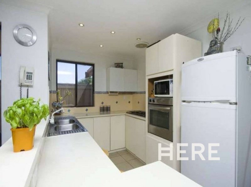 Photo - 30 Elderberry Drive, South Lake WA 6164 - Image 4