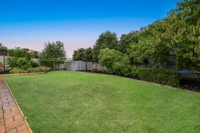 Photo - 30 Ellenvale Drive, Narre Warren VIC 3805 - Image 20