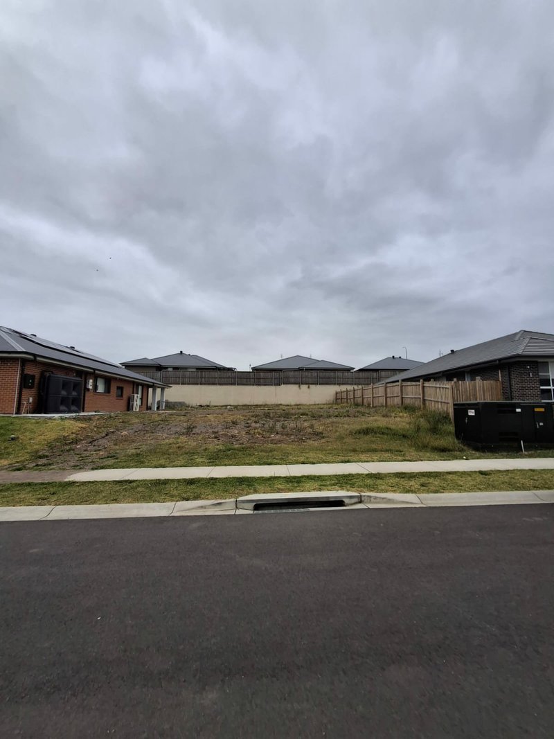 30 Ellipse Circuit, Chisholm NSW 2322