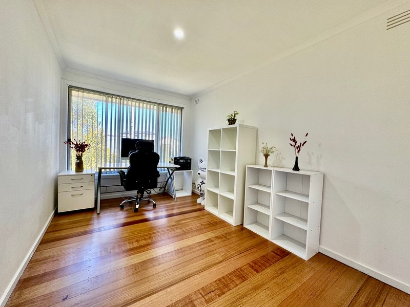 Photo - 30 Emily Street, St Albans VIC 3021 - Image 5