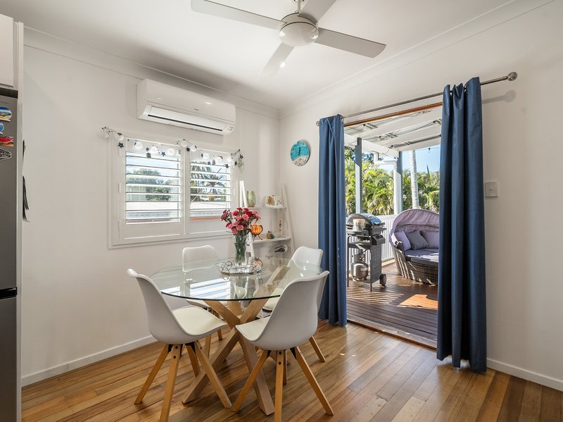 Photo - 30 Ettie Street, Redcliffe QLD 4020 - Image 5