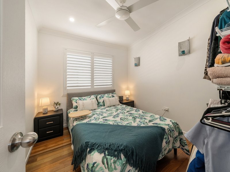 Photo - 30 Ettie Street, Redcliffe QLD 4020 - Image 13
