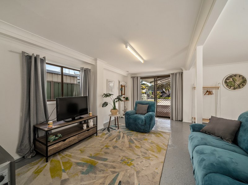 Photo - 30 Ettie Street, Redcliffe QLD 4020 - Image 18