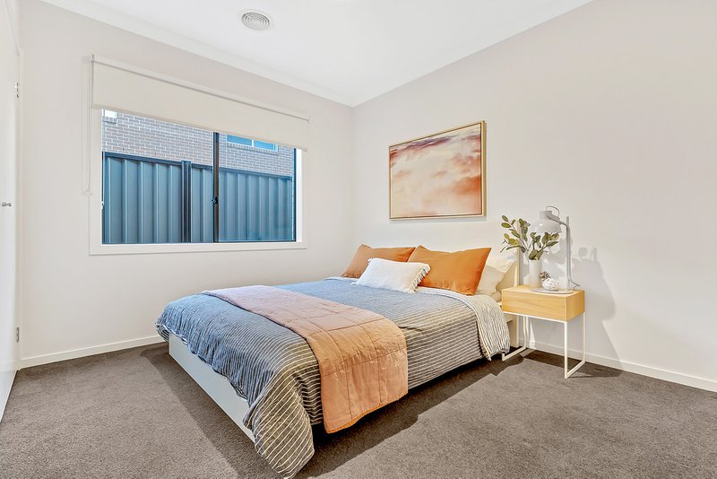 Photo - 30 Euphoria Street, Craigieburn VIC 3064 - Image 26