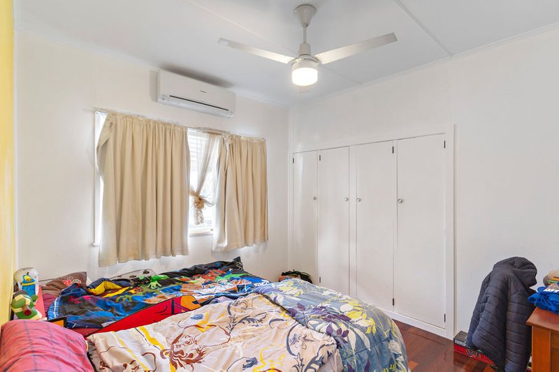 Photo - 30 Ewan Street, Margate QLD 4019 - Image 9