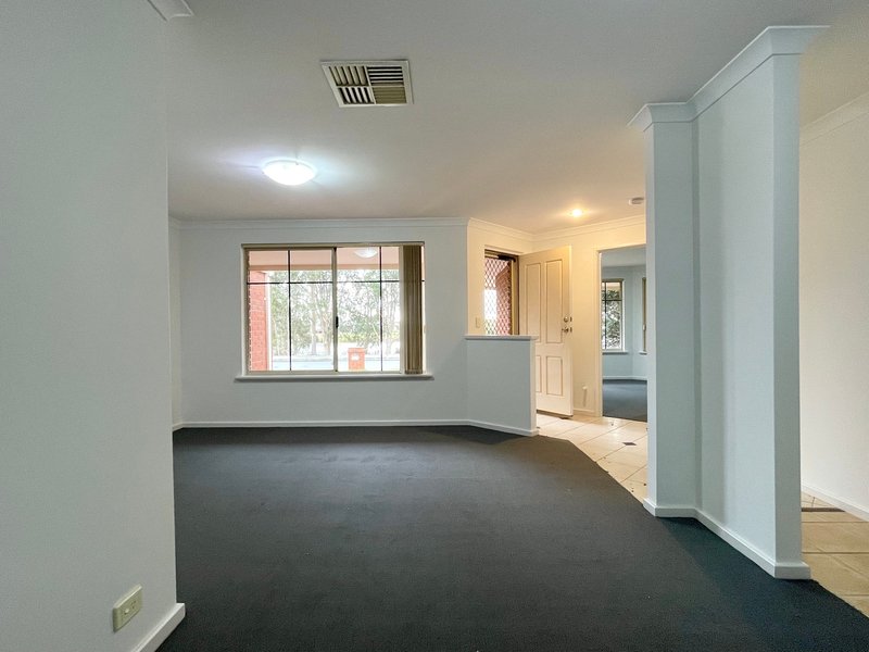 Photo - 30 Excelsior Drive, Canning Vale WA 6155 - Image 14