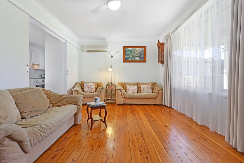 Photo - 30 Exmouth Road, Kanahooka NSW 2530 - Image 2