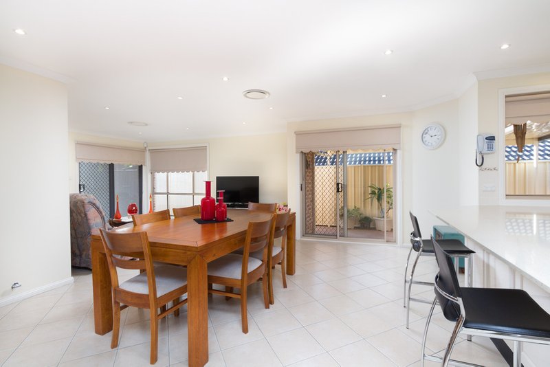 Photo - 30 Fairway Street, Parklea NSW 2768 - Image 4