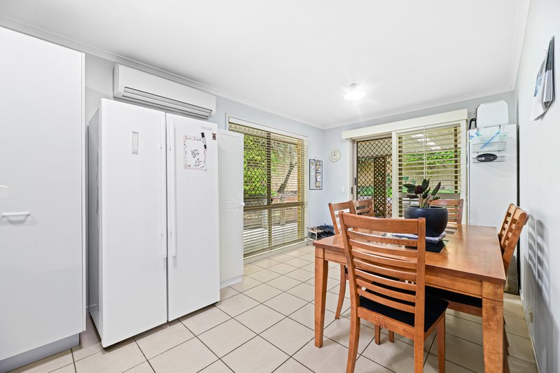 Photo - 30 Falconglen Place, Ferny Grove QLD 4055 - Image 3