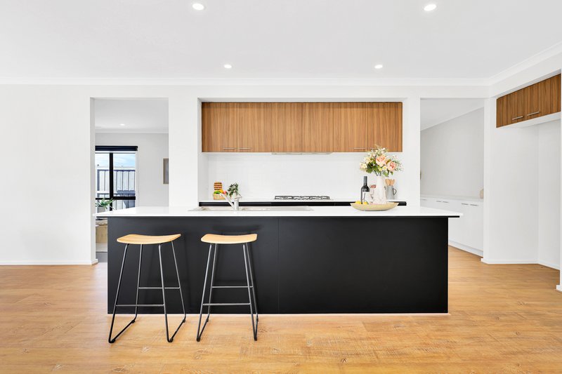 Photo - 30 Feathertop Crescent, Donnybrook VIC 3064 - Image 8