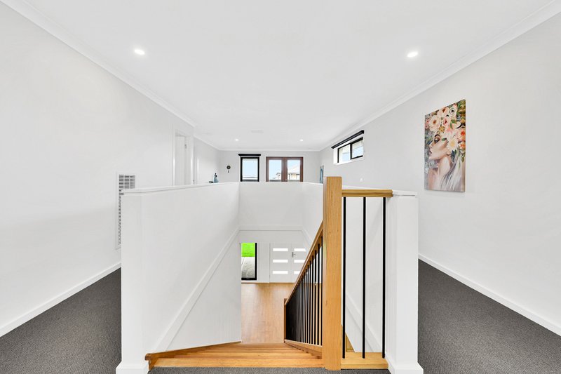 Photo - 30 Feathertop Crescent, Donnybrook VIC 3064 - Image 14