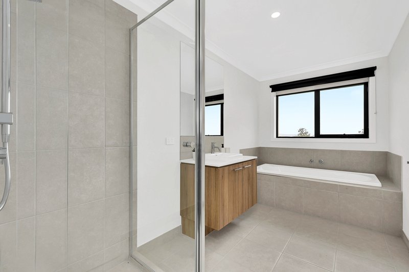 Photo - 30 Feathertop Crescent, Donnybrook VIC 3064 - Image 23