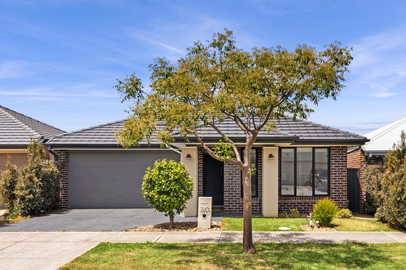 30 Featherwood Crescent, Craigieburn VIC 3064