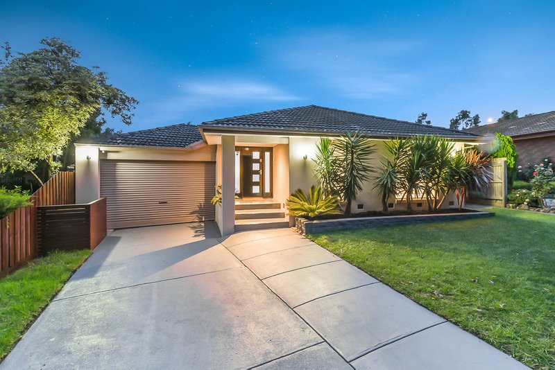 30 Fernbank Crescent, Mulgrave VIC 3170