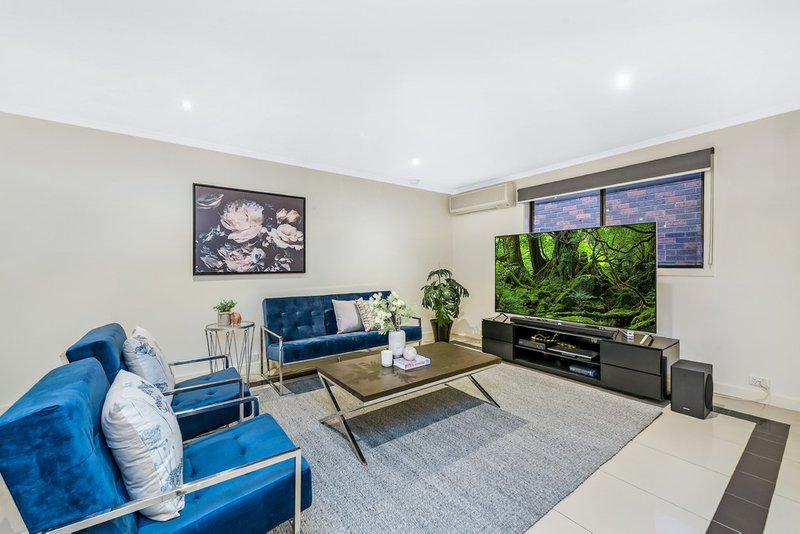 Photo - 30 Fernbank Crescent, Mulgrave VIC 3170 - Image 9