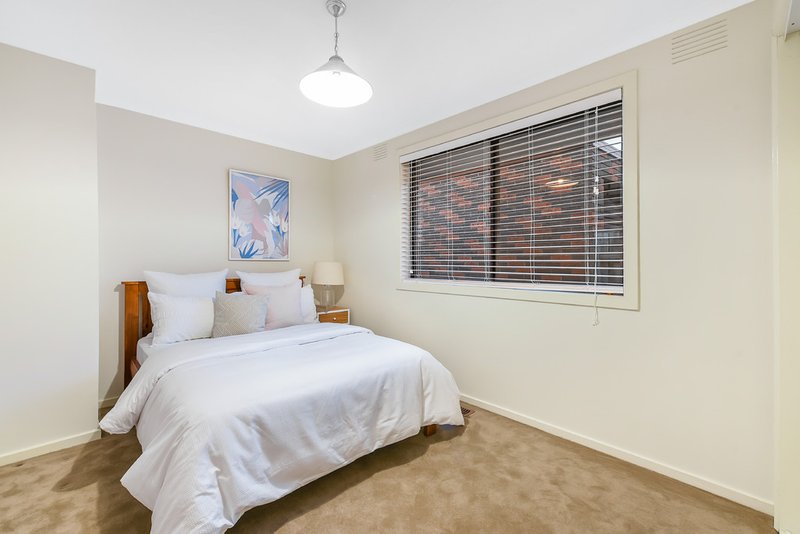 Photo - 30 Fernbank Crescent, Mulgrave VIC 3170 - Image 13