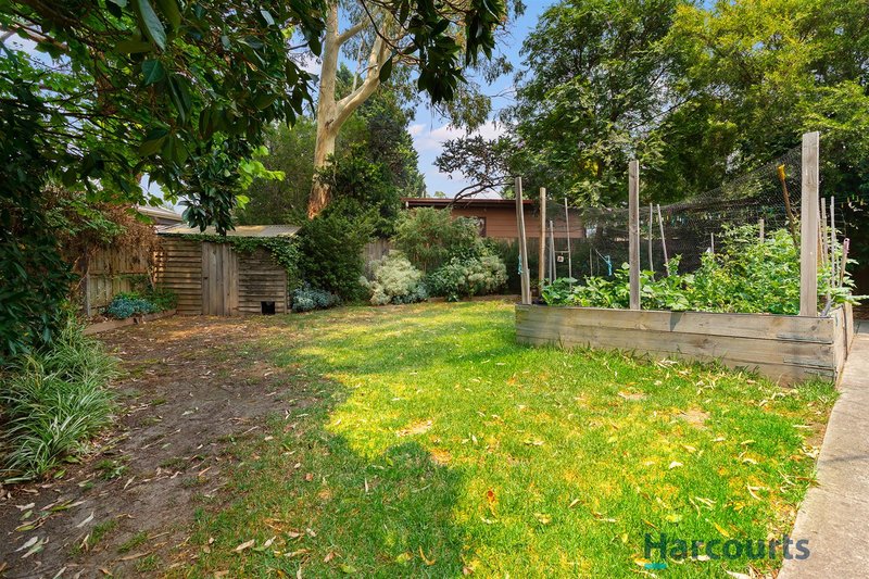 Photo - 30 Ferres Court, Glen Waverley VIC 3150 - Image 10