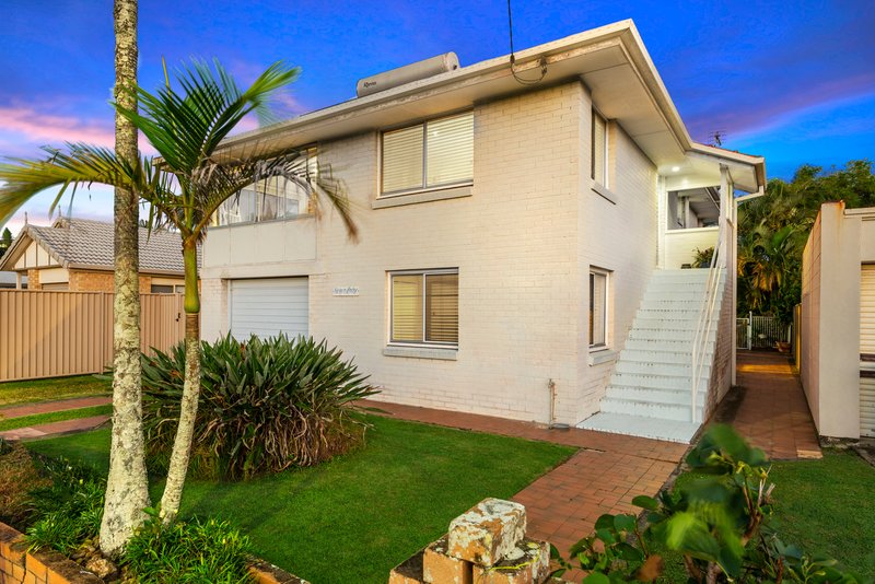 Photo - 30 Fifth Avenue, Palm Beach QLD 4221 - Image 4